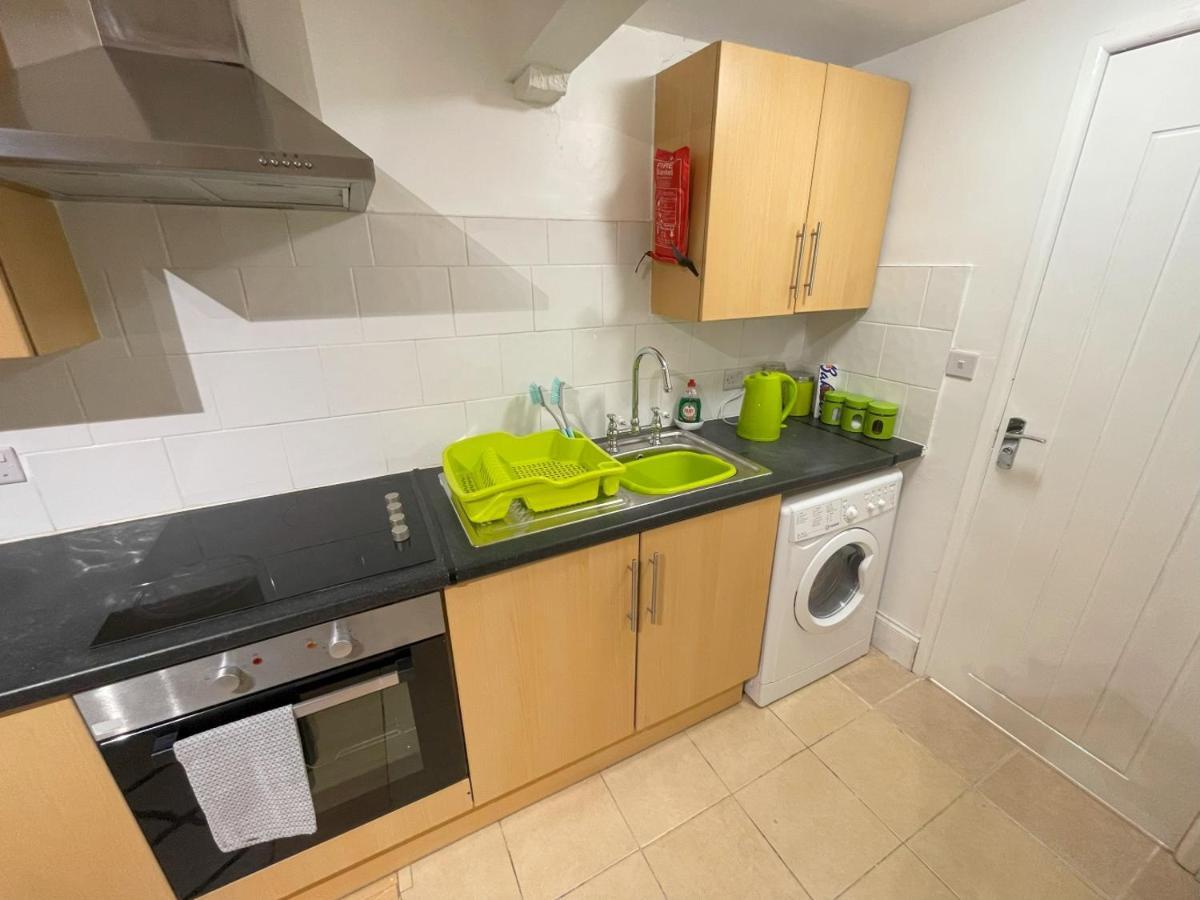 Self-contained Ground Floor Flat Apartment Nottingham